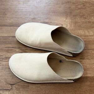 Tommy Bahama Women's Cream Leather Slide Mules